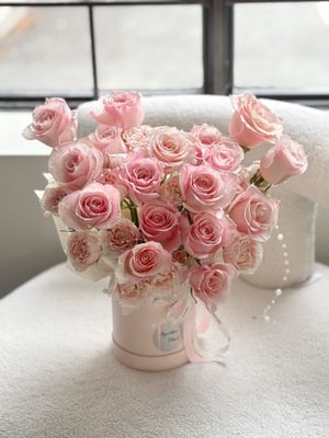 Misty Pink Rose Box