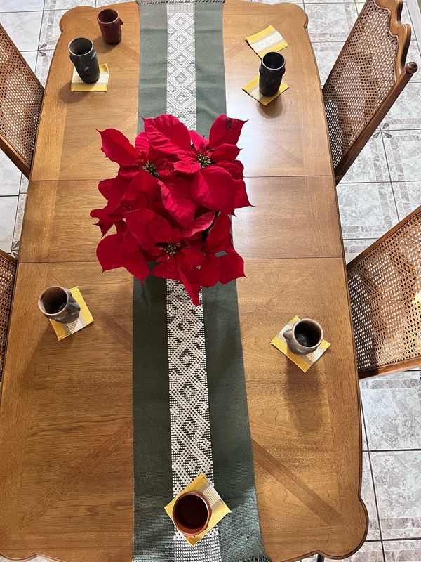 Jalieza Verde Table Runner – Handwoven Cotton from Oaxaca