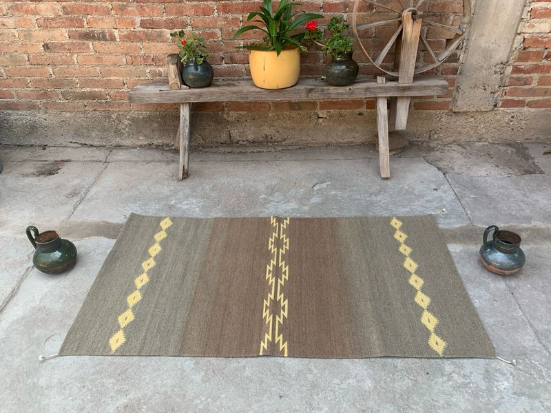 Sombra del Desierto – Handwoven Wool Rug from Oaxaca