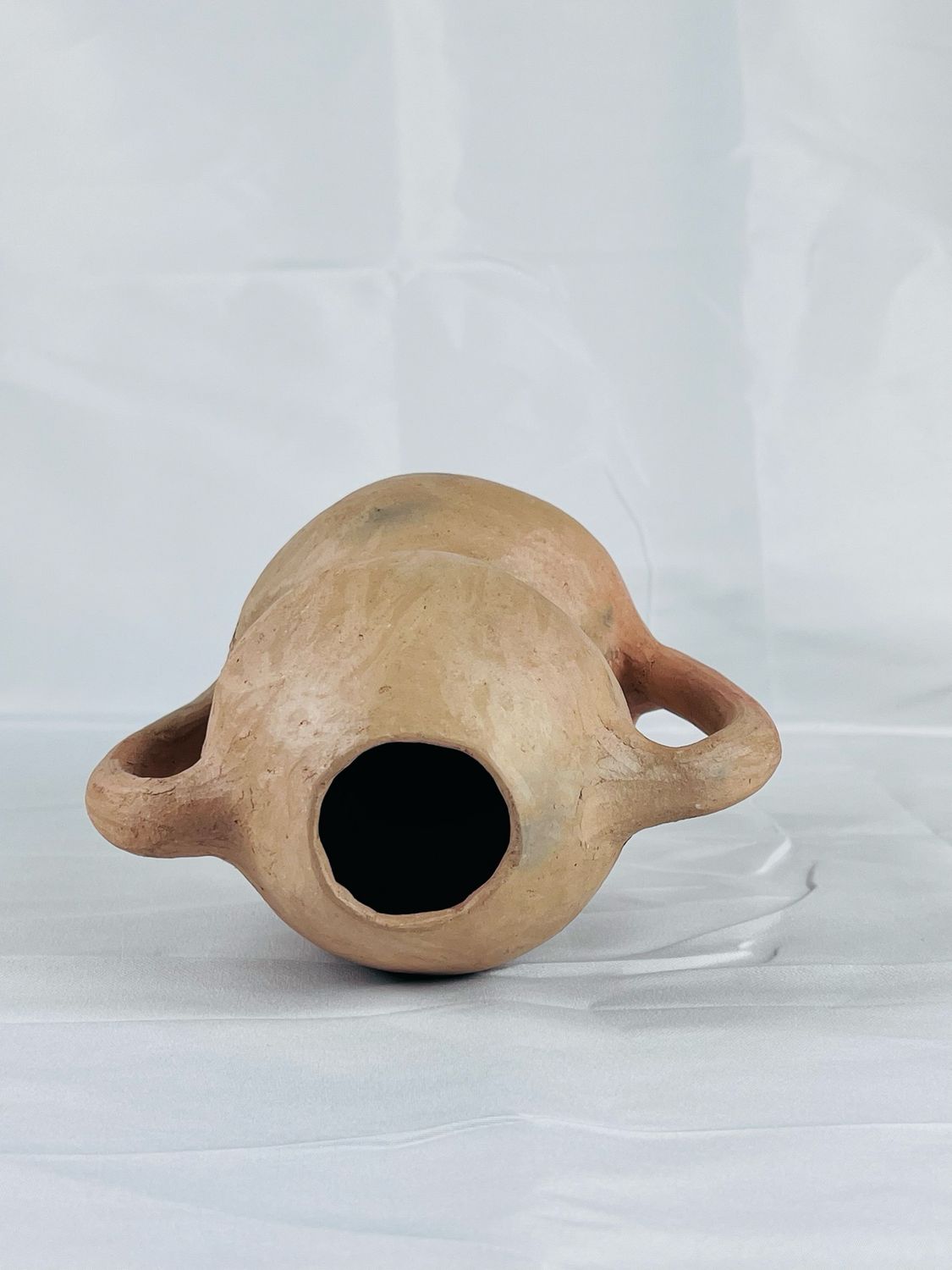 Abrazo de Barro – Handmade Oaxacan Clay Vase