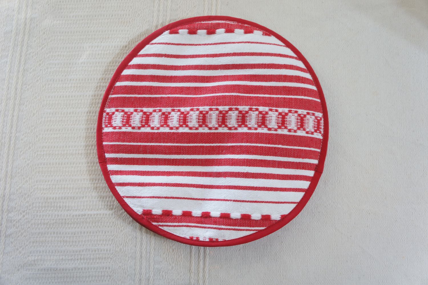 Rojo Tradicional – Handwoven Cotton Tortilla Warmer
