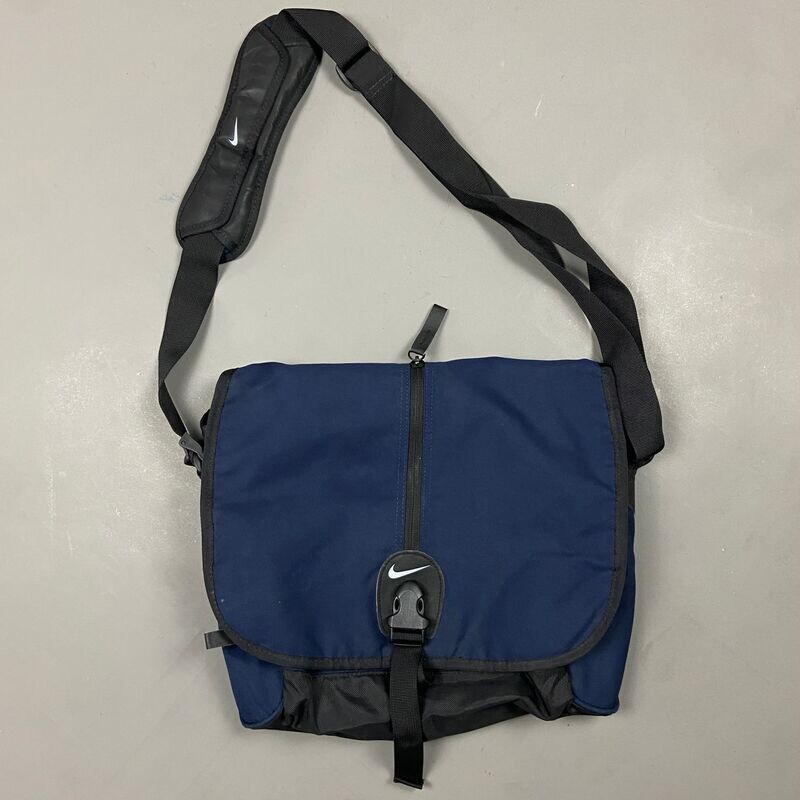 Nike Vintage Cordura Messanger Bag Nike Vintage Cordura Messanger Bag