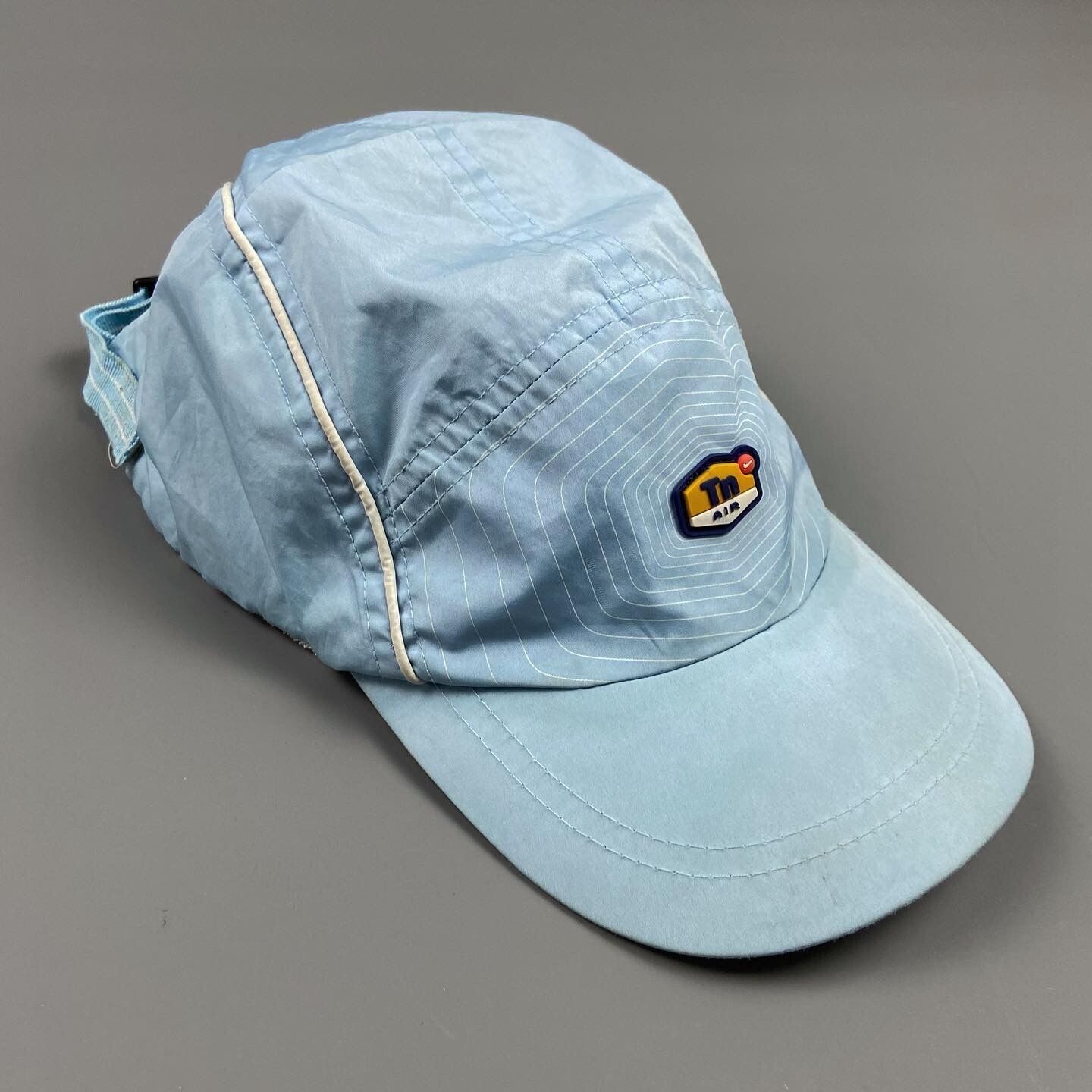 nike tuned air cap