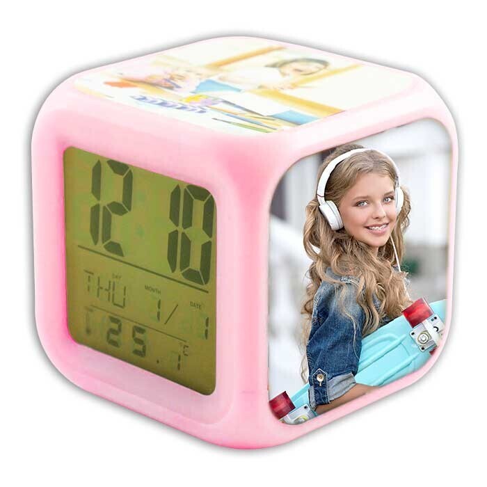 שעון מעורר עם תאורה מתחלפת