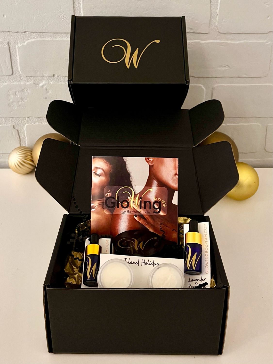 HOLIDAY Sample Gift Set