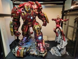 Queen Studios Hulkbuster 1/4 Statue &amp; Mark 7 1/4