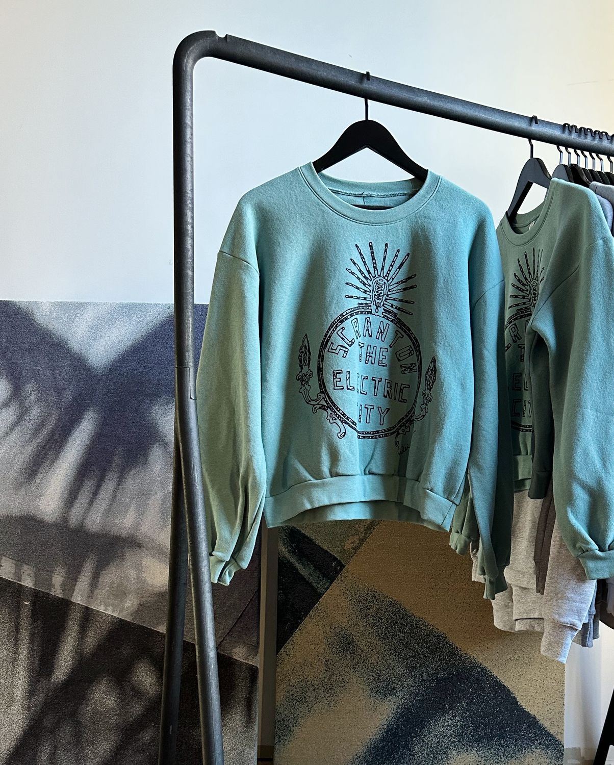 Electric City Sweatshirt Artic Green Crop