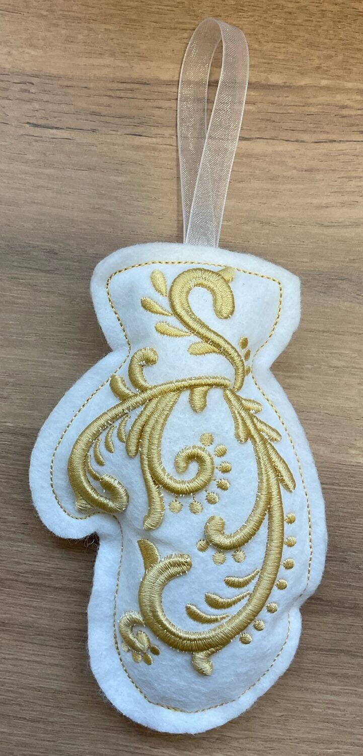 Filigree Ornament - Mitten
