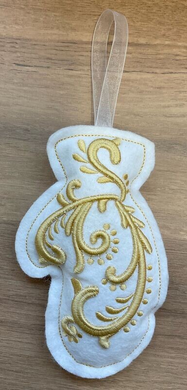 Filigree Ornament - Mitten