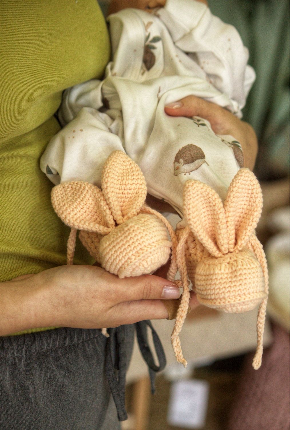 Πλεκτά Παπουτσάκια Αγκαλιάς Λαγουδάκι (0-6) - Peach