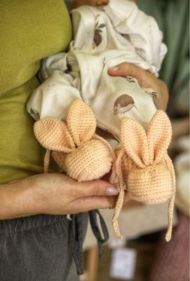 Πλεκτά Παπουτσάκια Αγκαλιάς Λαγουδάκι (0-6) - Peach