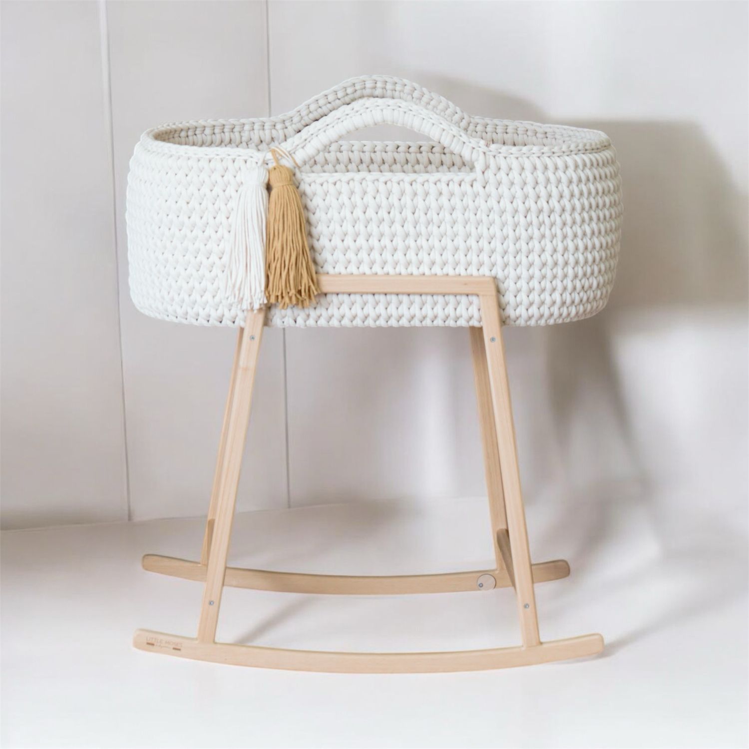 Καλαθούνα Λίκνο Μωρού Με Στρώμα &amp; Βάση - Cream