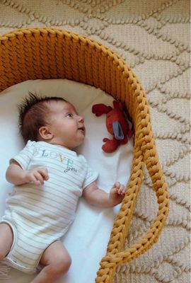 Καλαθούνα Λίκνο Μωρού - Νεογέννητο σε καλαθούνα