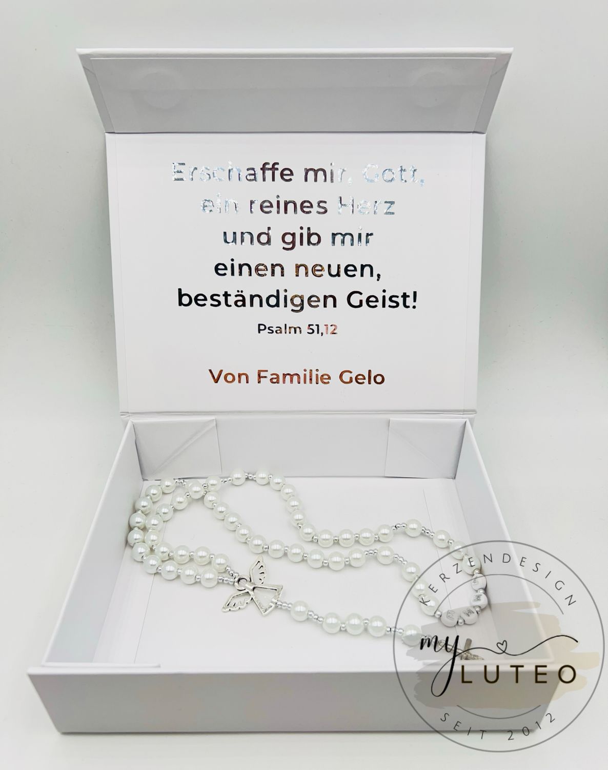 Personalisierte Erinnerungsbox mit Rosenkranz Personalisierte Erinnerungsbox mit Rosenkranz