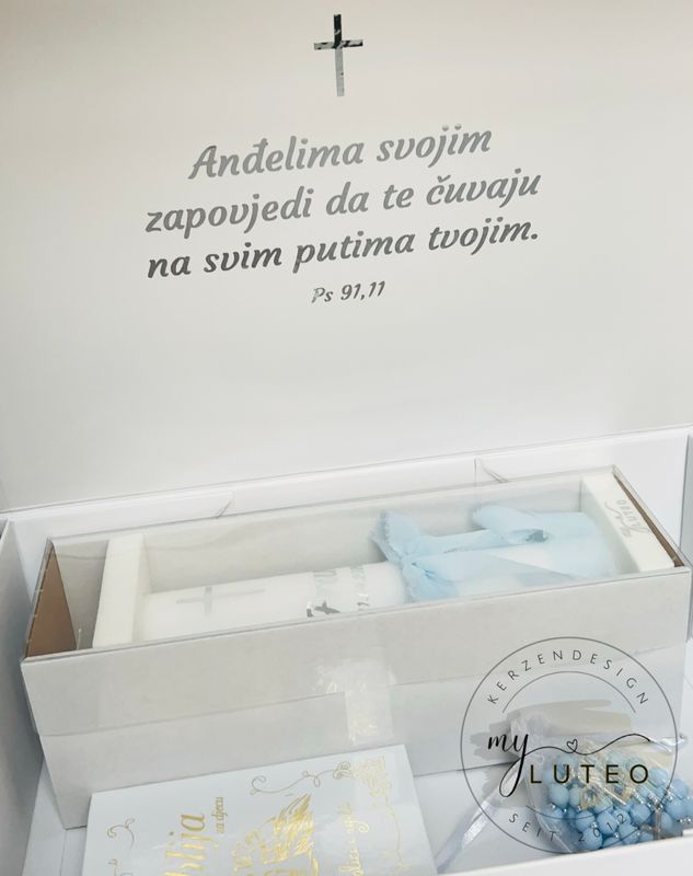 Personalisierte Erinnerungsbox zur Taufe oder Kommunion mit Bibel klein auf kroatisch (Biblija za djecu), Rosenkranz und Kerze