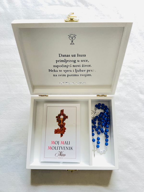 Personalisierte Premium Geschenkbox zur Taufe oder Kommunion (Gotteslob auf kroatisch & Rosenkranz)