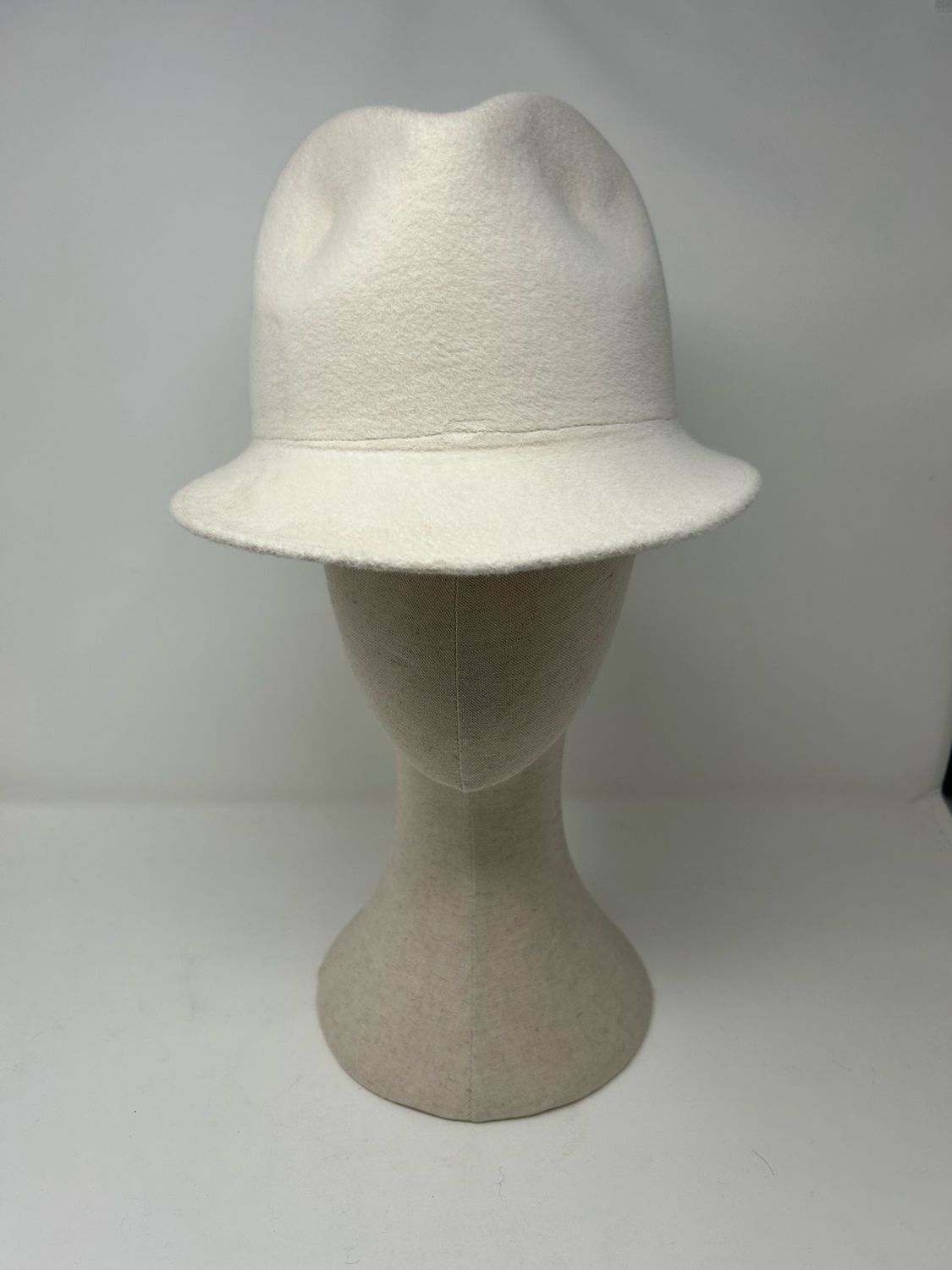 Velour Feddy Cap
