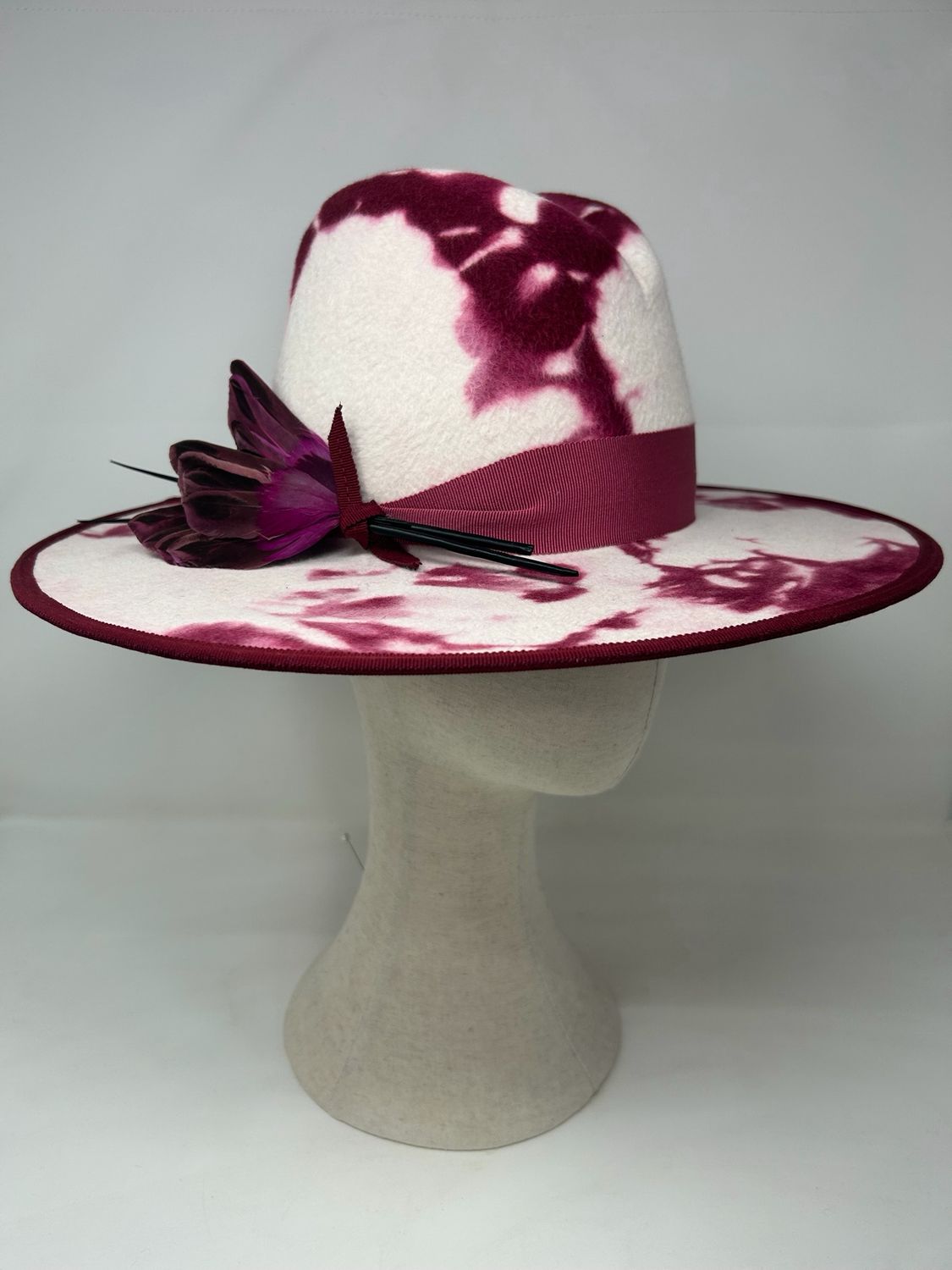 Raspberry Truffle Split Crown Styler