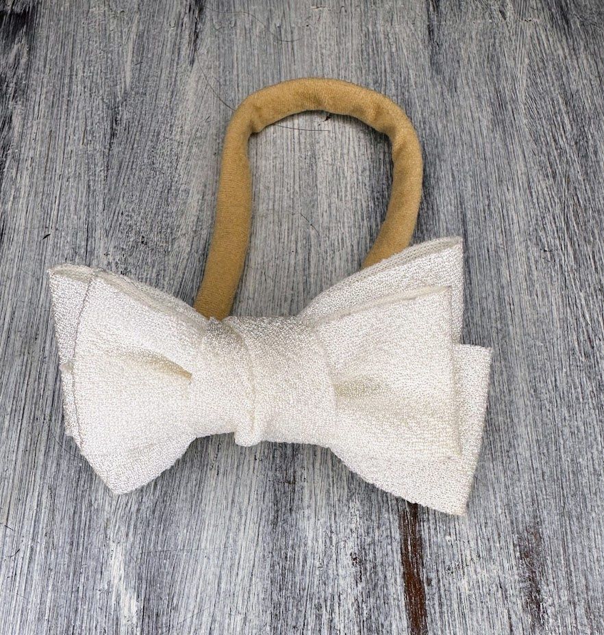 Small 3&quot; White Shimmer Bow- 0/12m
