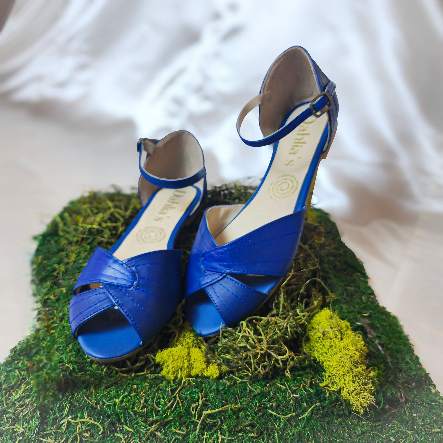 DANIA (Blue Sapphire)