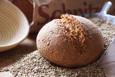 Schnitzer Vollkorn-Dinkelbrot mit Sonnenblumenkernen