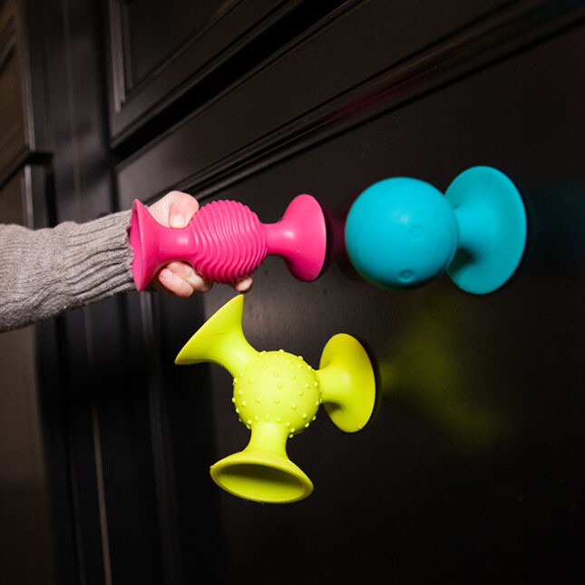 Fat Brain pipSquigz Rattle Set