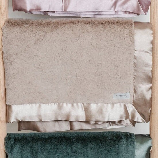 Saranoni Satin Border Mini Blanket