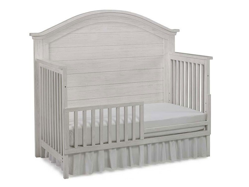 LUGO Curved Top Convertible Crib