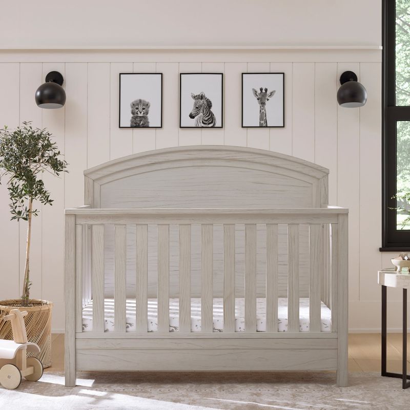 Hemsted 4-in-1 Convertible Crib