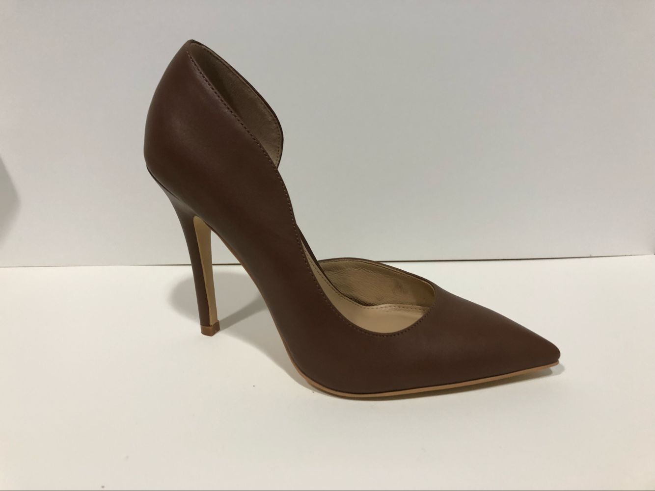 benude: jevonnah pump