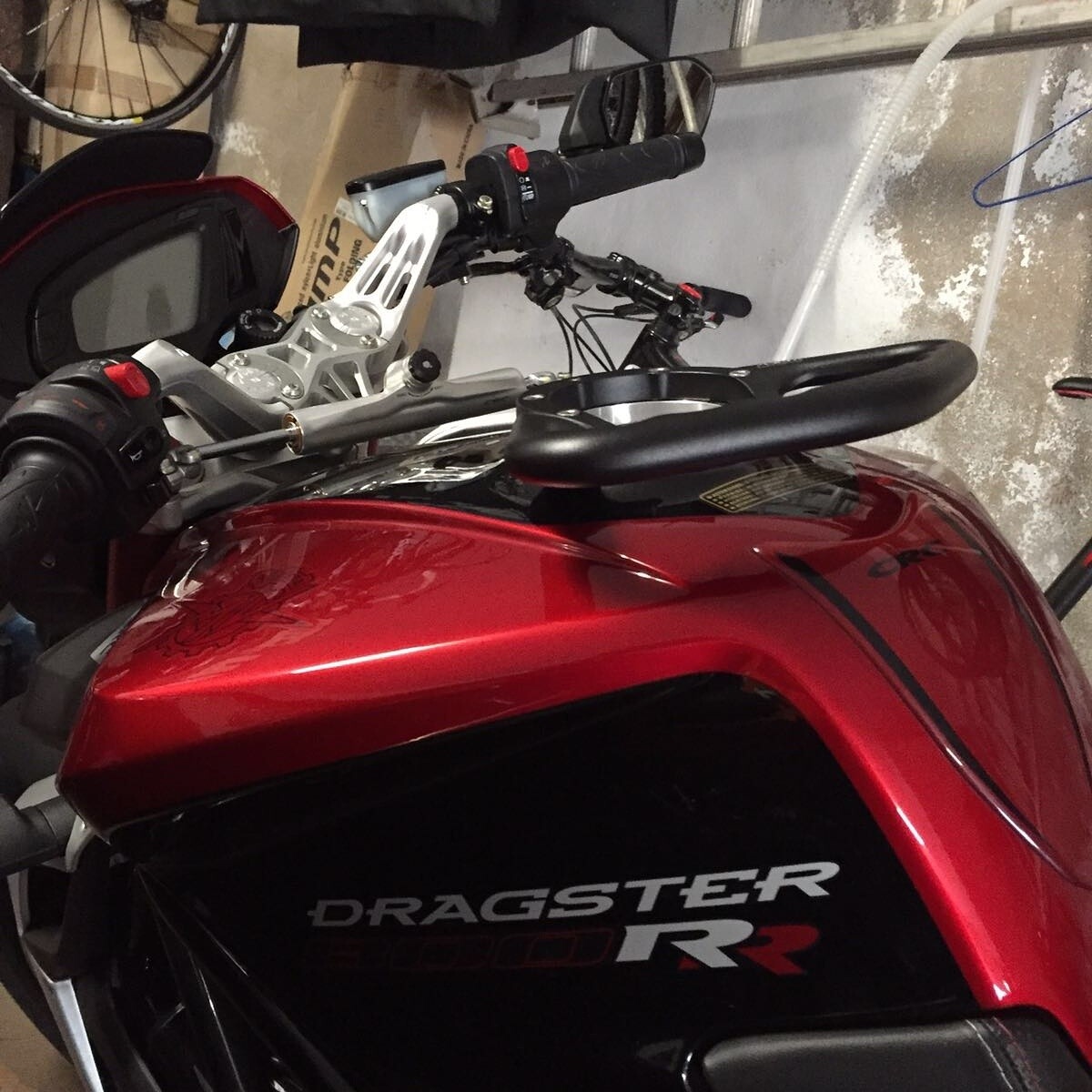 ASIDERO TRIUMPH - MV AGUSTA - BMW  REF. TR01 B-E