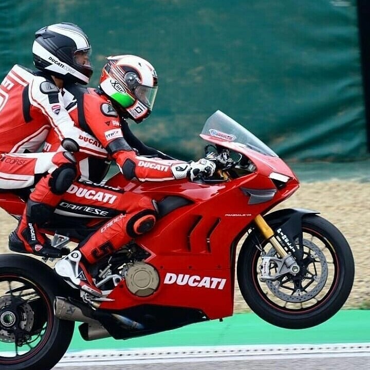 ASIDERO DUCATI - APRILIA - MV AGUSTA    
                          REF. DAF01 B-E