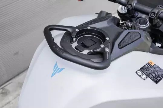 YAMAHA MT09 2024-2025 HANDLE