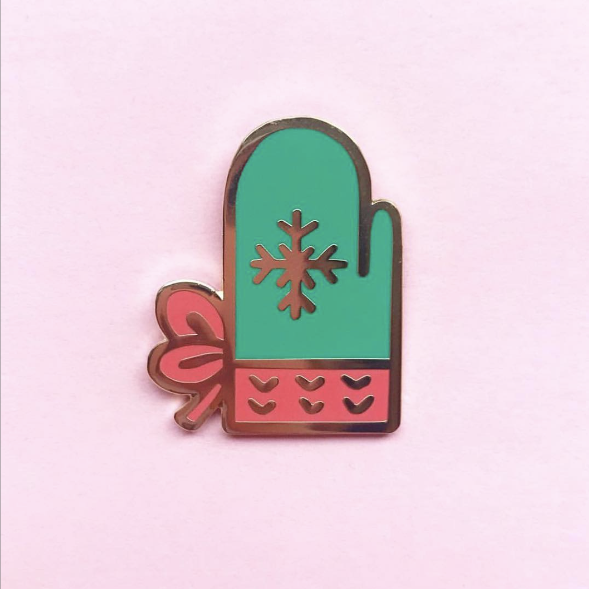 Christmas Glove pin