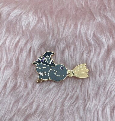 Witch Kitty pin