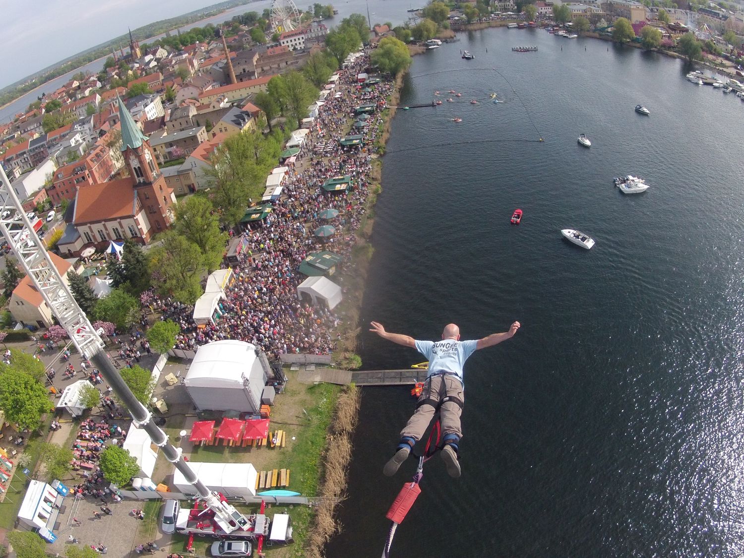 Bungee-Ticket Einzelsprung in Werder über Wasser  01.+02.05.2026