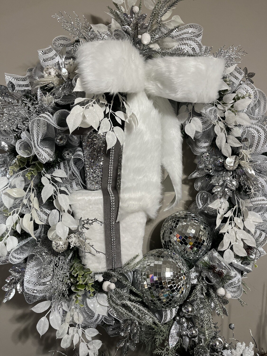 Unwrap Elegance, Sparkle in Style