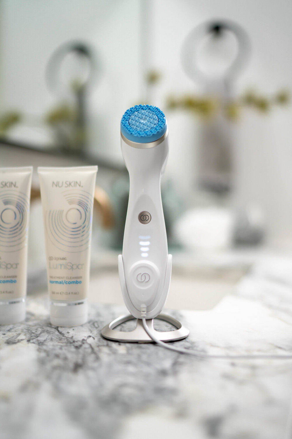 AgeLoc LumiSpa IO with LumiSpa Cleanser