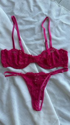 Conjunto Cairo Fucsia Talle S