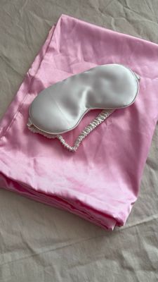 Funda almohada de seda + Antifaz