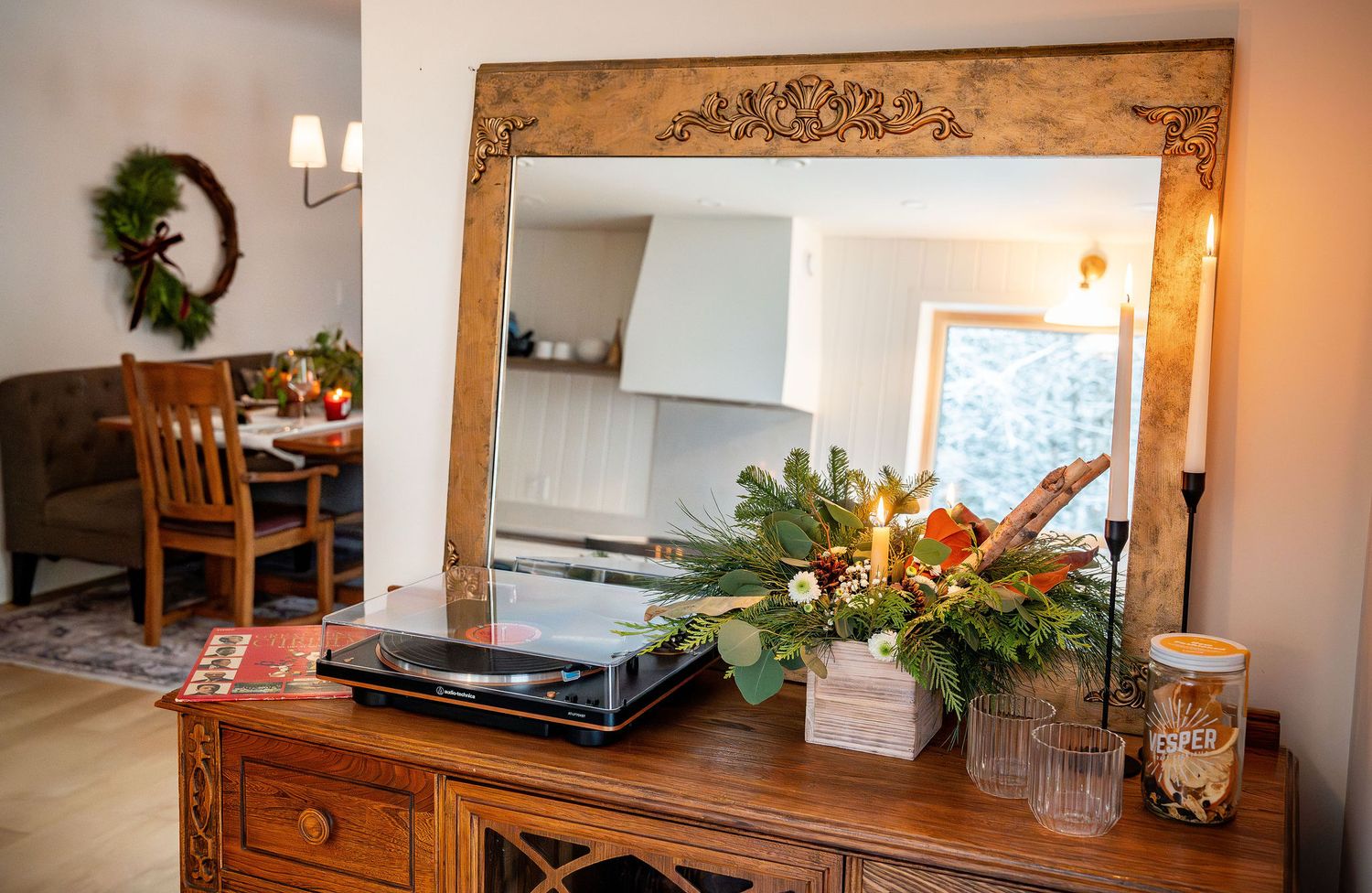 Lush Holiday Tablerunner, Size: 18 inch