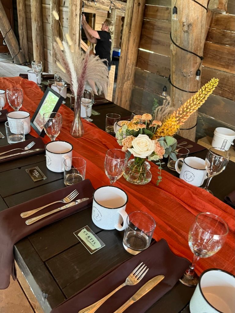 Curated Centrepieces