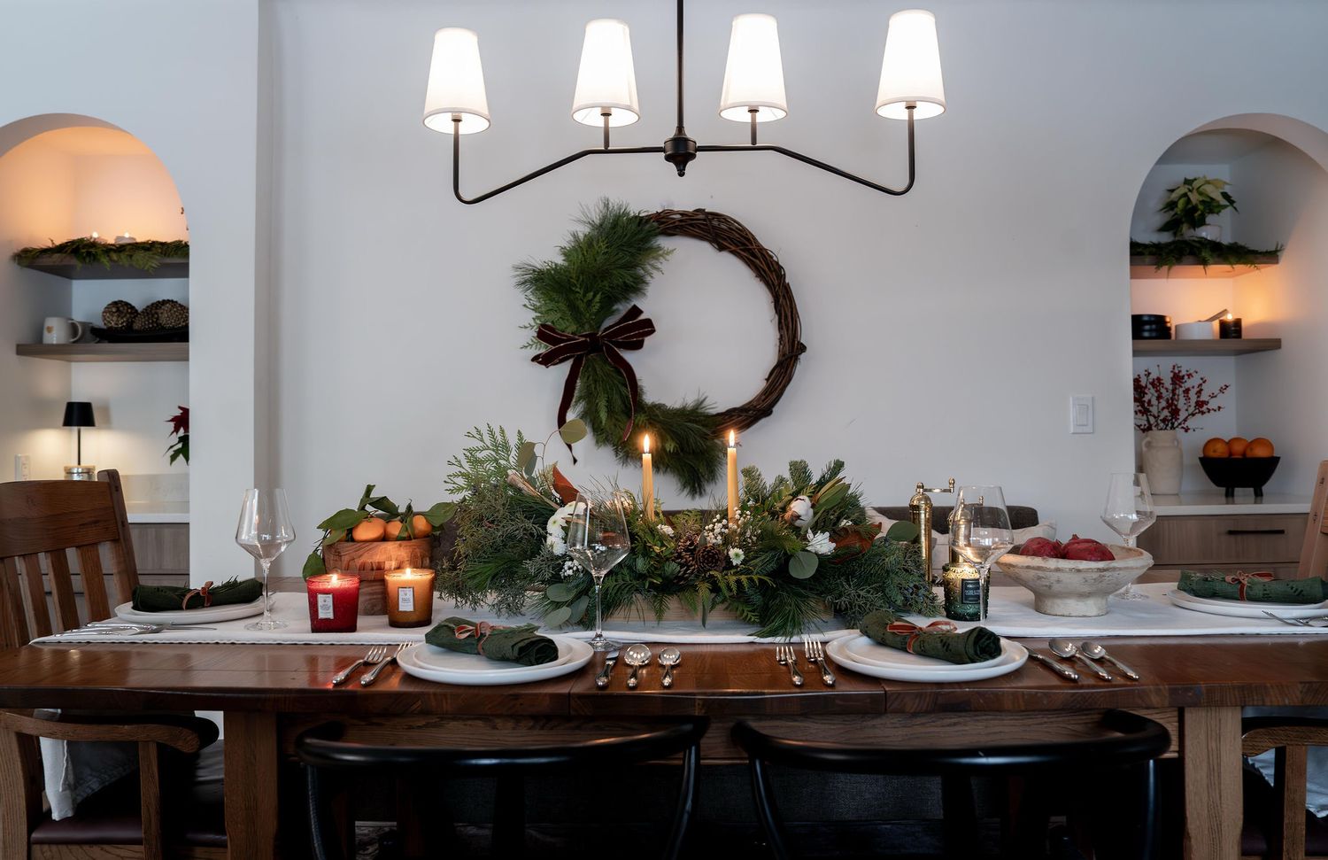 Lush Holiday Tablerunner