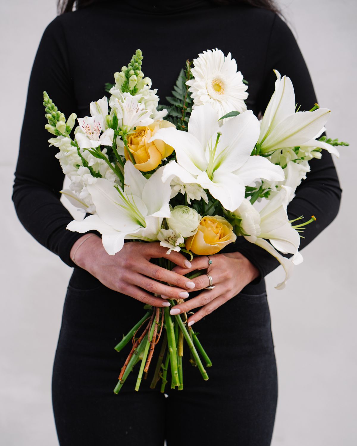Mother's Day: Neutral Bundle of Blooms