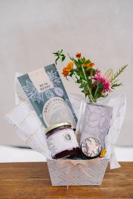 Mother's Day: Something Sweet Gift Basket
