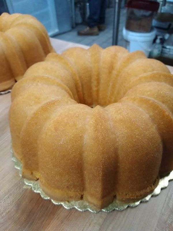 Bahamian Pound Cake 9.5"