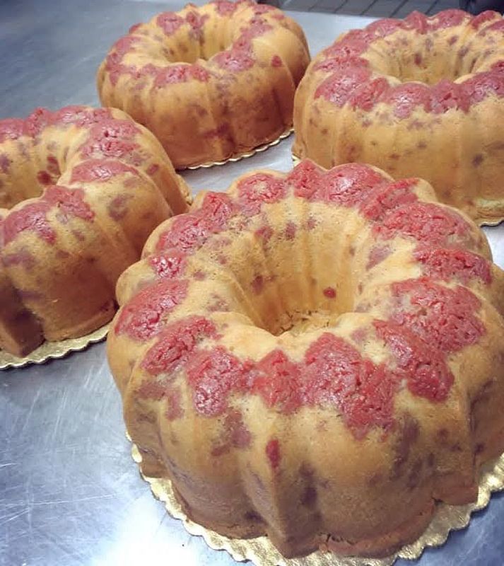 Guava Pound Cake 9.5"