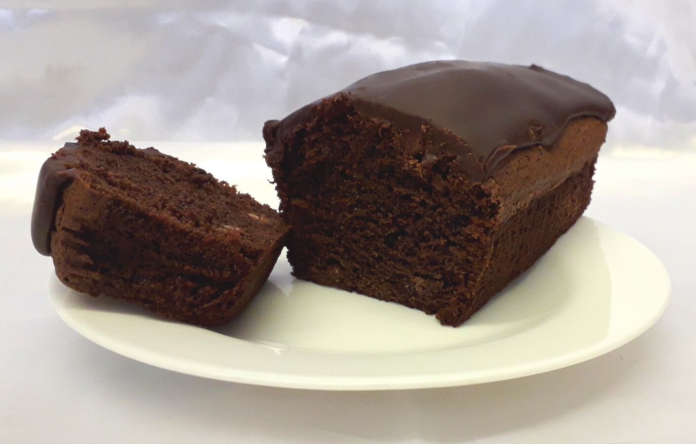 Nevis Bakery Richly Baked Chocolate Cake (350G)