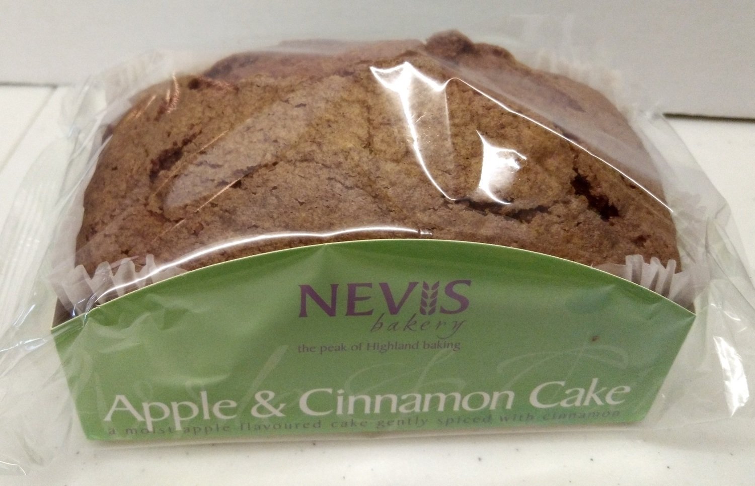 Nevis Bakery Apple & Cinnamon Cake (350G)