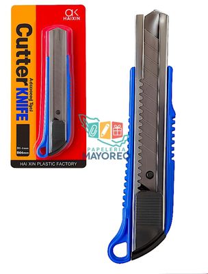 400166 Cúter Retráctil con Mango Ergonómico